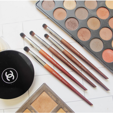 Cọ Nhấn Hốc Và Blend Nhỏ Make Up Forever 218