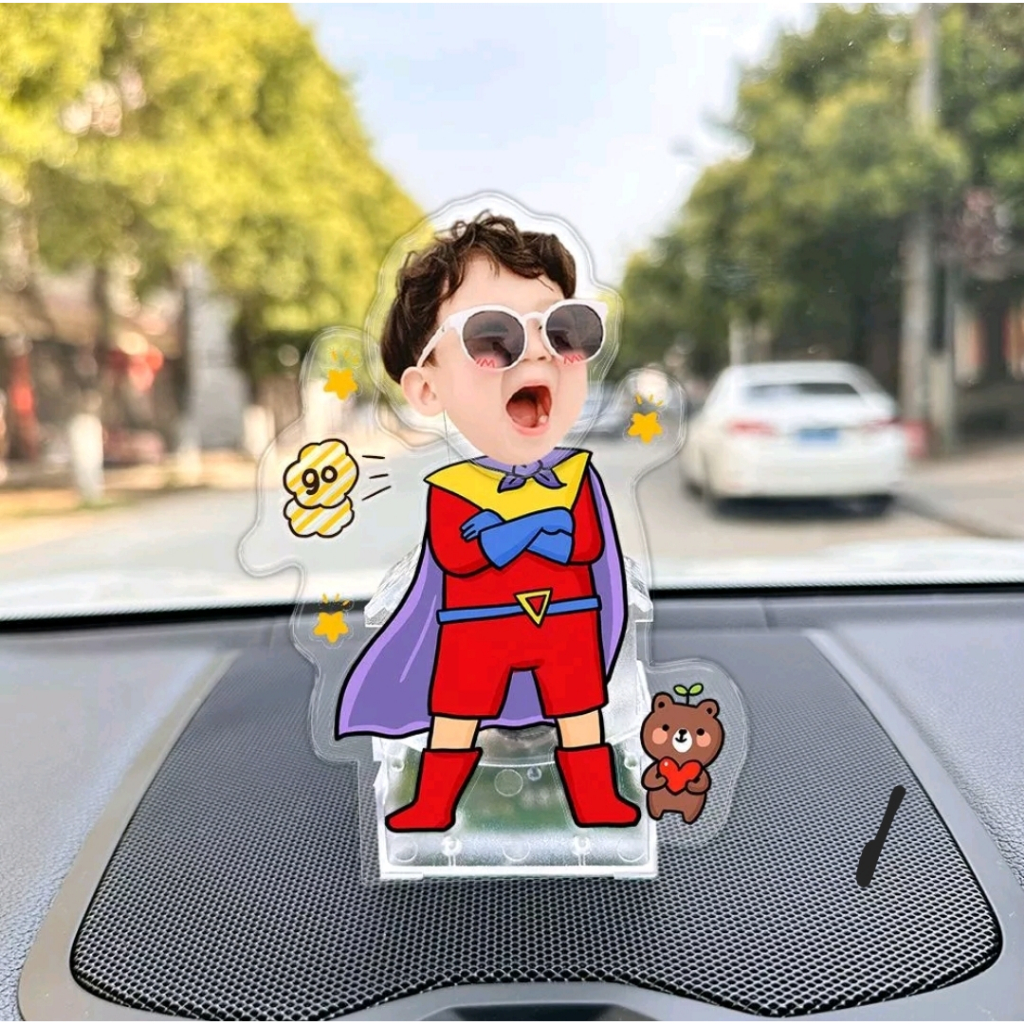 Mô hình standee lắc đầu in theo yêu cầu, chạy bằng pin
