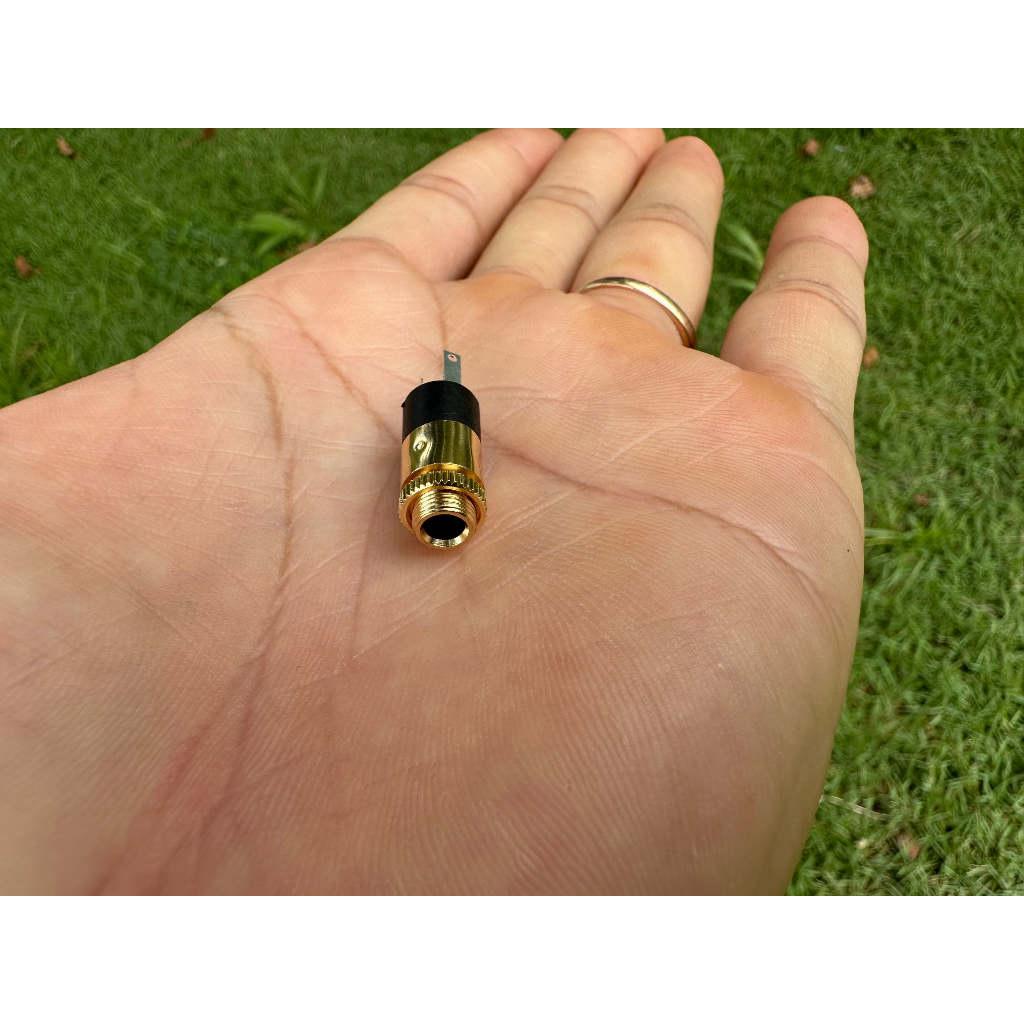 Jack cái aux 3.5mm có đai vặn mạ vàng chất lượng