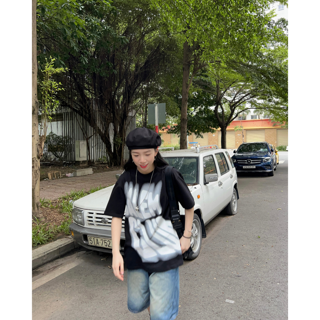 Over UNKNOWN chữ in charm chất liệu cotton 230gsm - Áo phông tay lỡ form unisex brand Calem..Club chính hãng