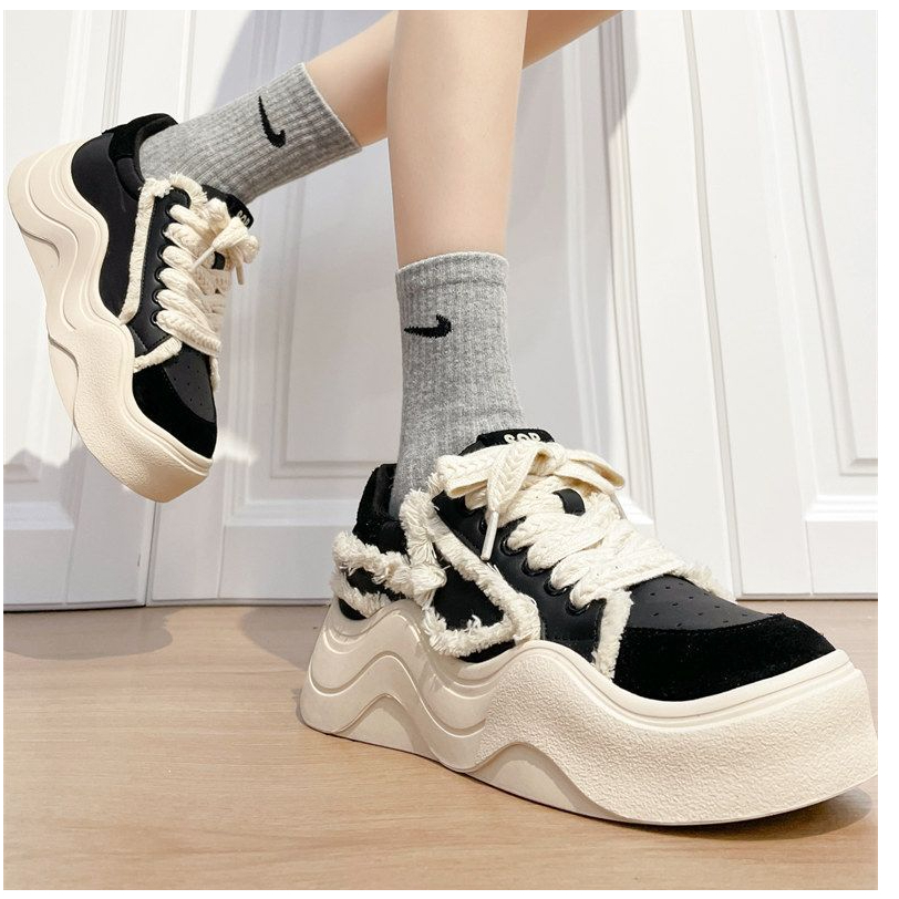 Giày thể thao nữ mẫu mới hot trend 2023 B29
