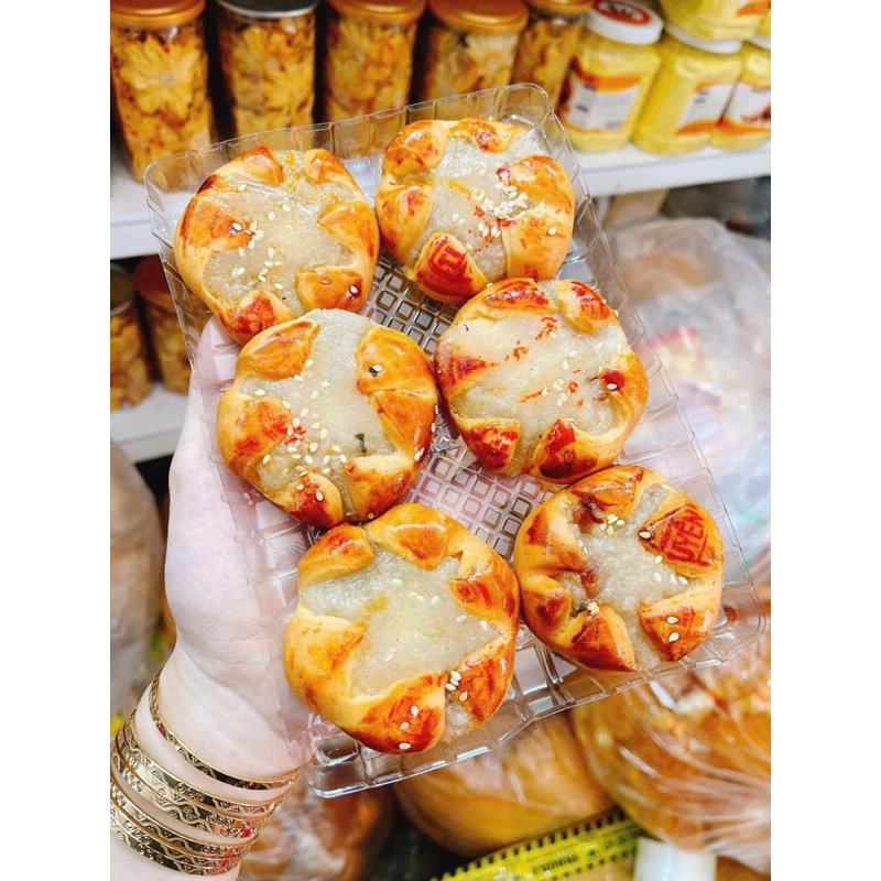 Bánh nướng bông nhân dừa - Bánh quai vạt nhân dừa - Banh pate nhân dừa