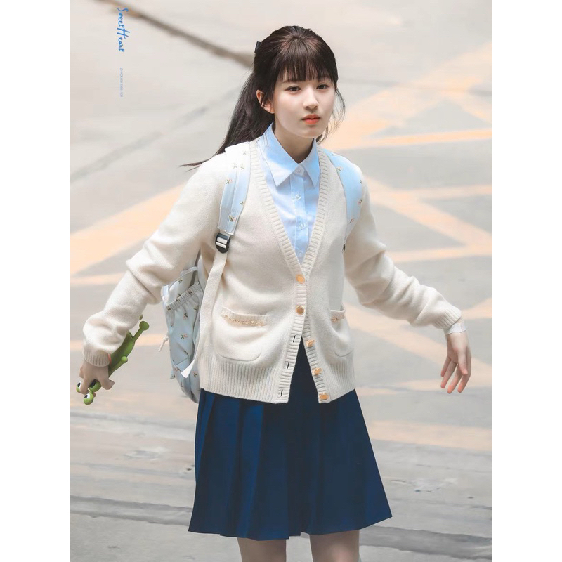 Áo len Triệu Lộ Tư/ Tang Trĩ/ Zhao Lusi Sangzhi