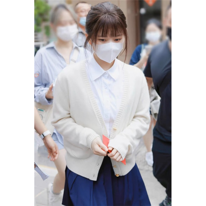 Áo len Triệu Lộ Tư/ Tang Trĩ/ Zhao Lusi Sangzhi