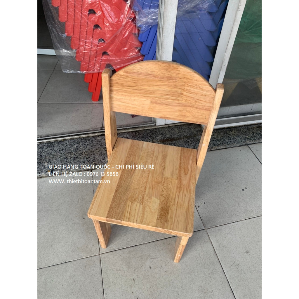 Ghế gỗ cho bé
