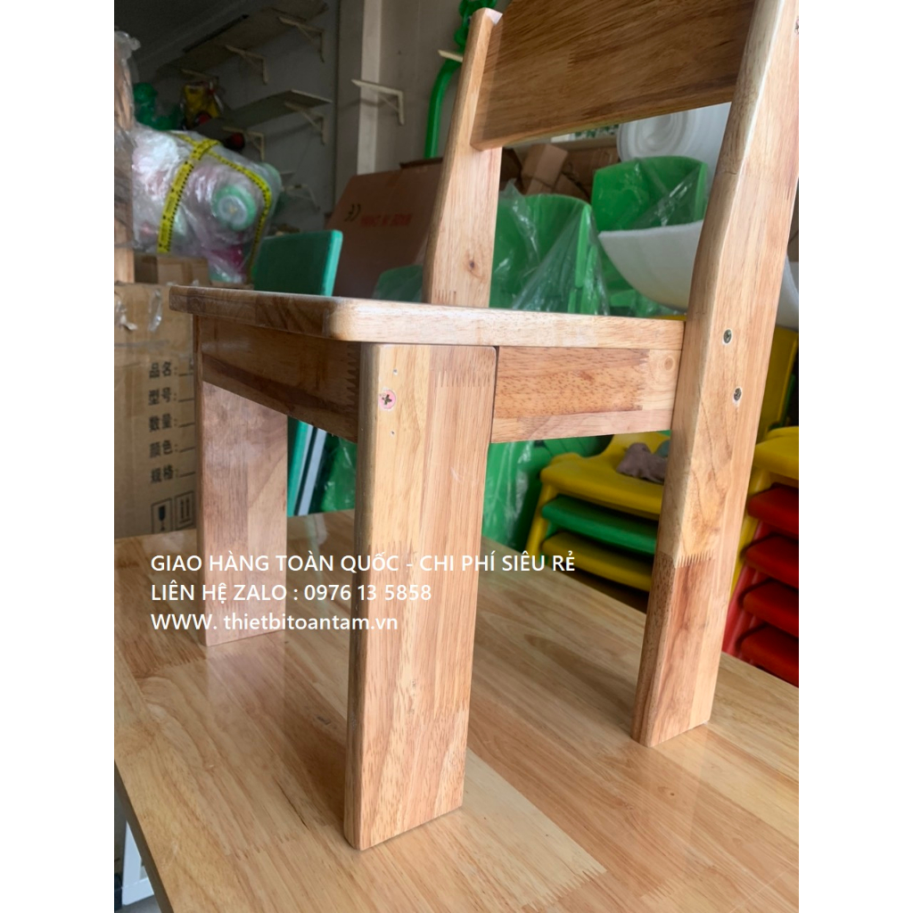 Ghế gỗ cho bé