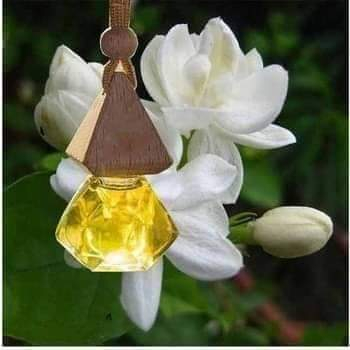 Tinh dầu treo xe Linh Anh Car nhiều mùi thơm dễ chịu