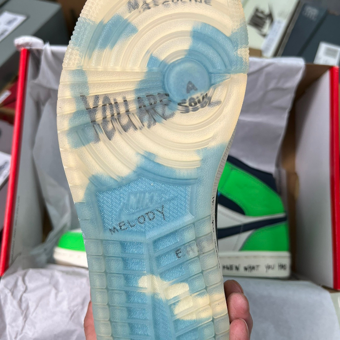 Giày Air Jordan 1 Mid " Fearless " x Melody Ehsani