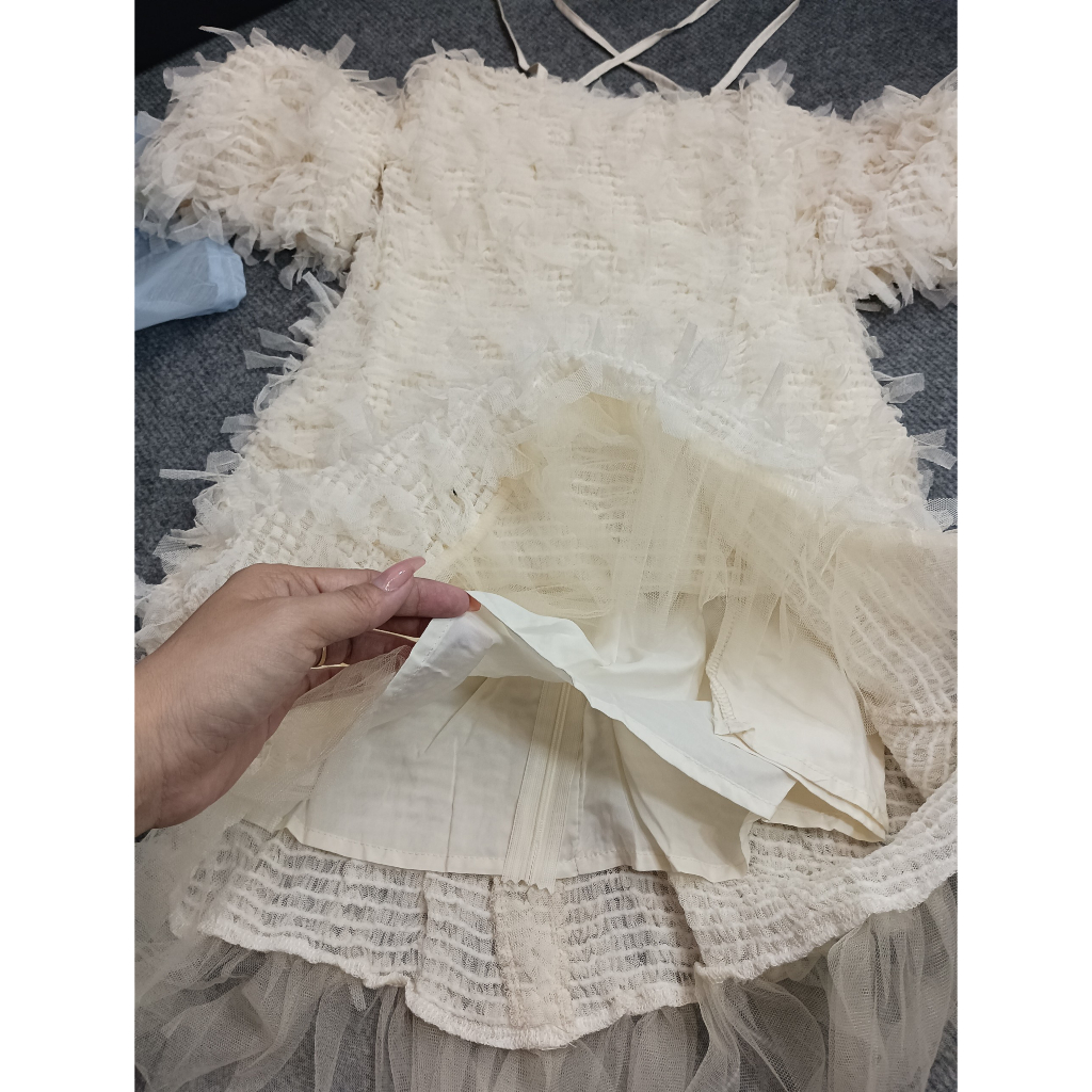 VÁY REN TIỂU THƯ SIÊU XINH DÂY ĐAN TAY RƠI DNGS SUÔNG