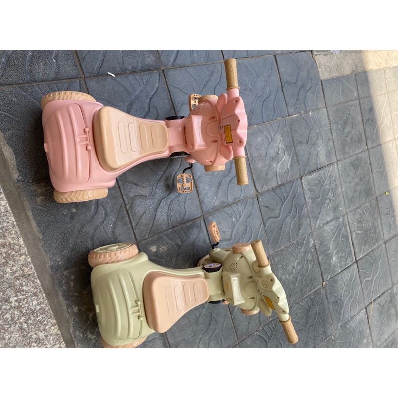Xe đạp 3 bánh có nhạc và đèn cho bé mẫu Người Ngoài Hành Tinh YYD-511 siêu đẹp và chắc chắn