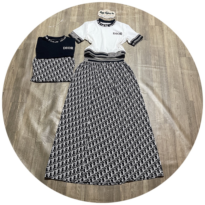 Set Áo Thun Gân + Chân Váy Dài D.O Họa Tiết sang chảnh freesize ,40-55 ký vừa HS0080