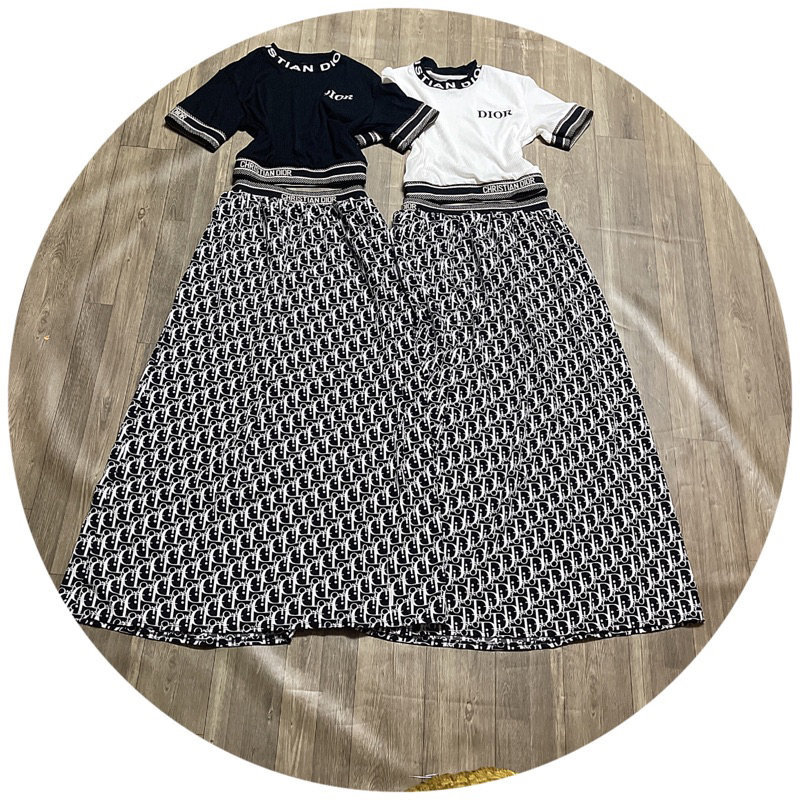 Set Áo Thun Gân + Chân Váy Dài D.O Họa Tiết sang chảnh freesize ,40-55 ký vừa HS0080