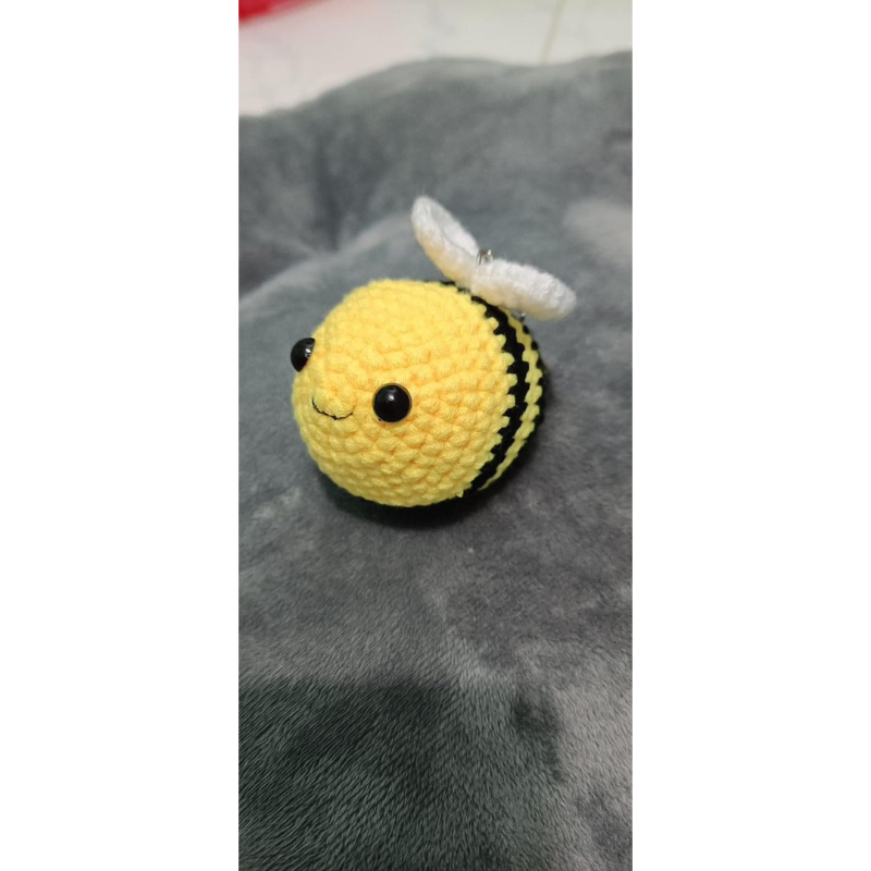 Móc Khoá Hình Con Ong CuTe Bằng Len