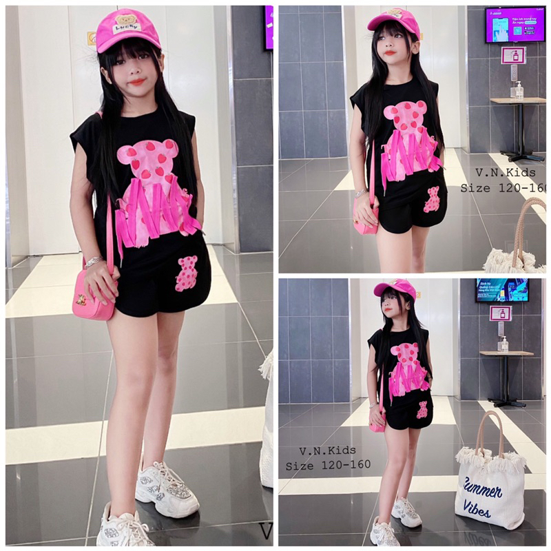 Bộ gấu dâu đính dây hồng hottrend cho bé gái