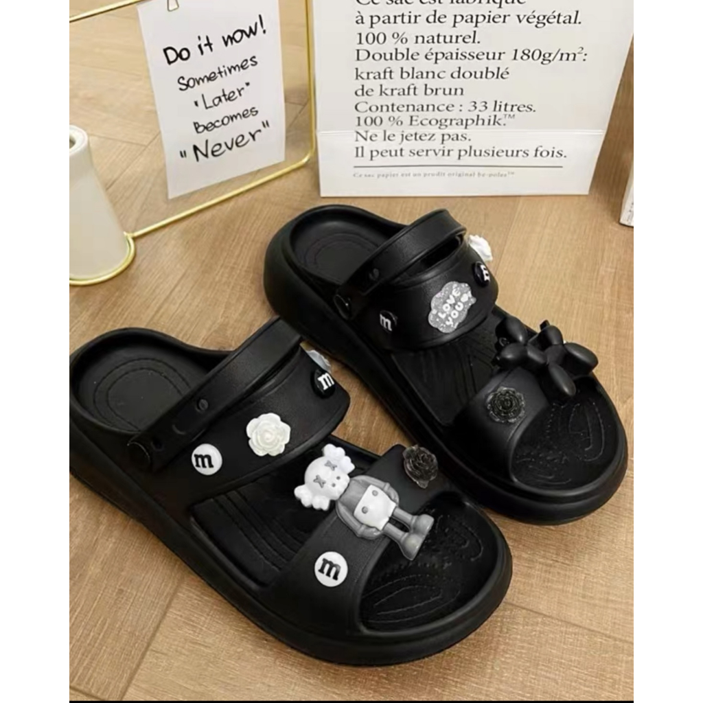 Dép sandal nữ hai quai đế cao kèm sticker nổi 5D, dép quai hậu dễ thương