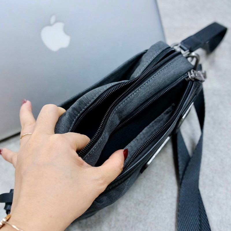 📛RẺ VÔ ĐỊCH📛CLUTCH T**M 2223406 MEN DUALUSE SIÊU ĐẸP