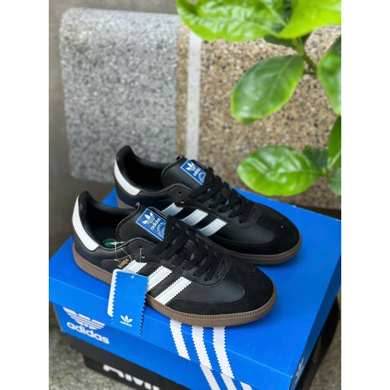 Giày sneaker samba đen trắng