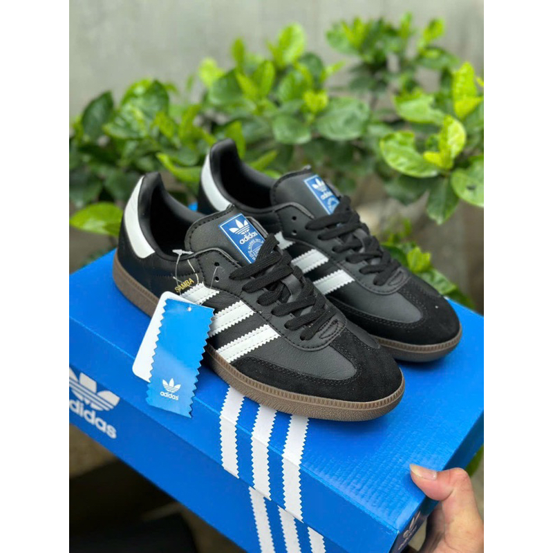 Giày sneaker samba đen trắng