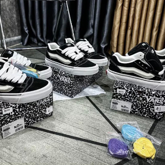 Giày thể thao cổ thấp Vans Imran Potato Black White Lai Au