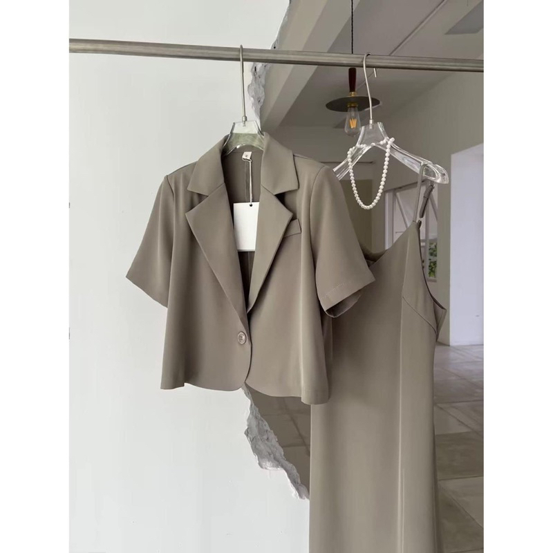 Set váy 2 dây kèm áo blazer cộc tay mẫu mới 2023