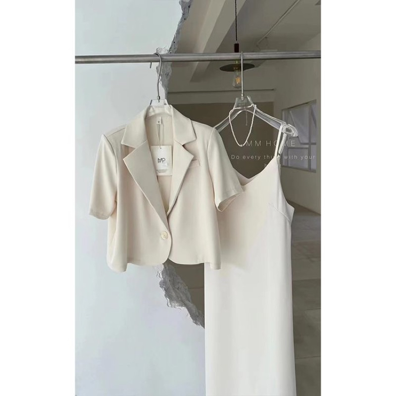 Set váy 2 dây kèm áo blazer cộc tay mẫu mới 2023