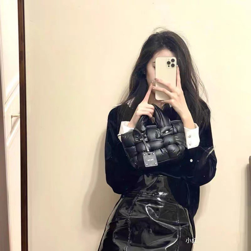Túi sách đeo chéo đeo vai hottrend cho mùa đông năm nay