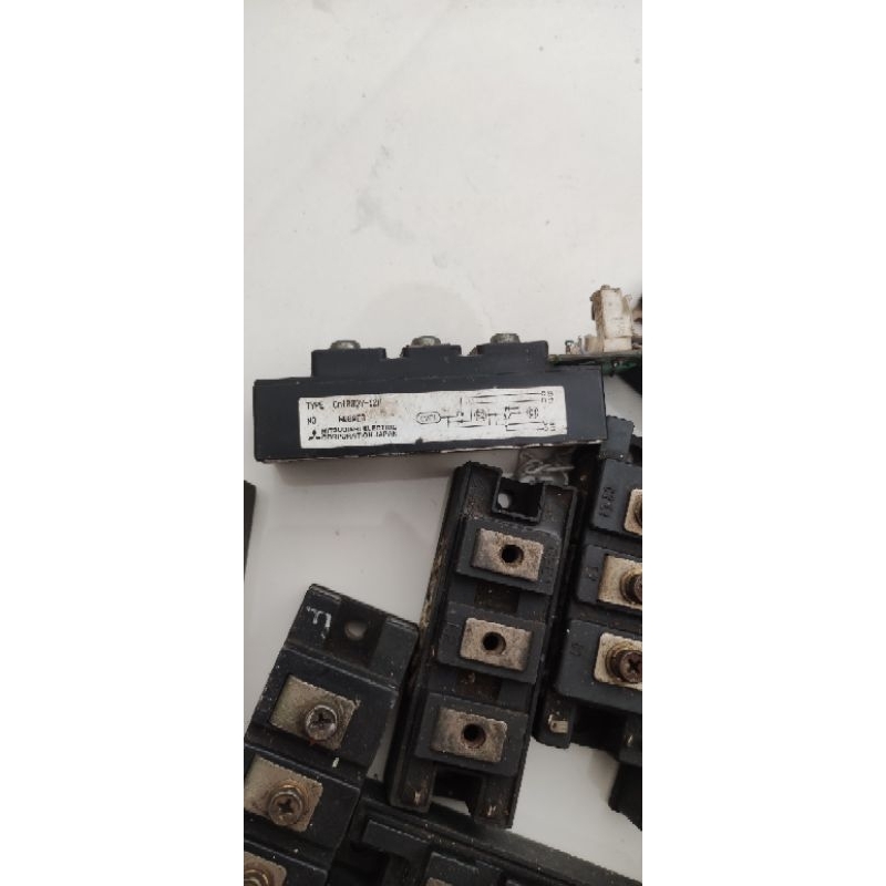 MITSUBISHI IGBT CM100DY-12H 600V 100A