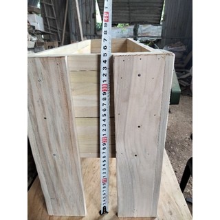 Chậu gỗ dài 72cm rộng 24cm cao 35cm luôn chân.