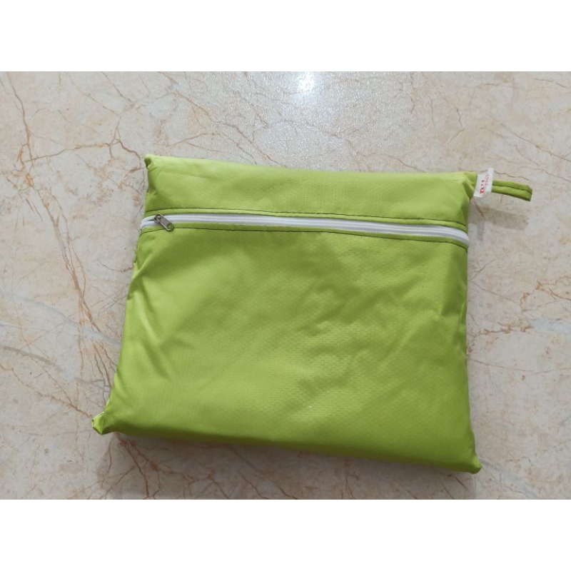 Áo mưa xẻ tà da cá