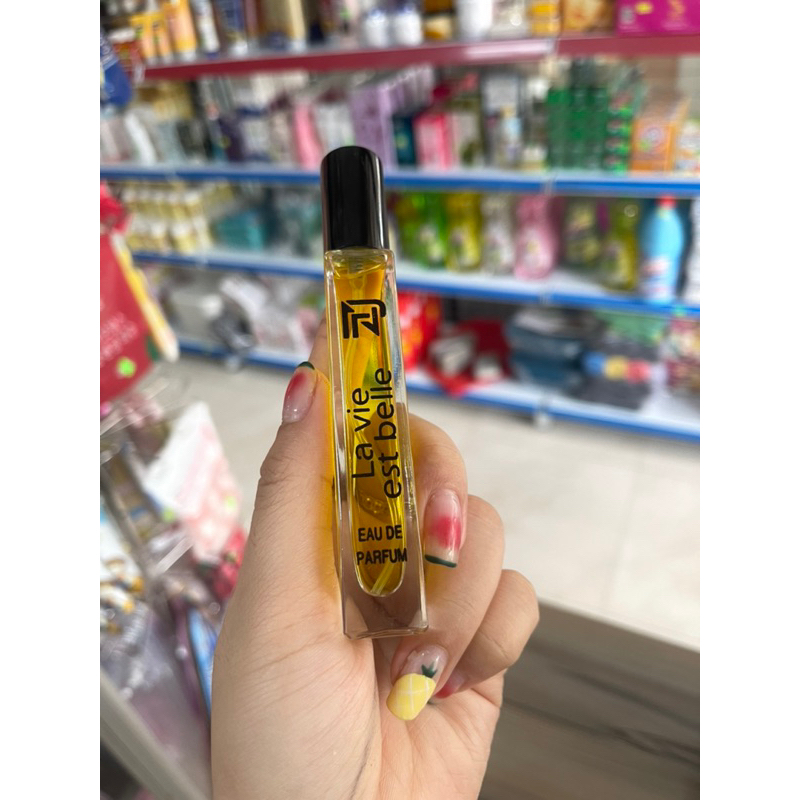 Nước hoa dạng xịt bỏ túi