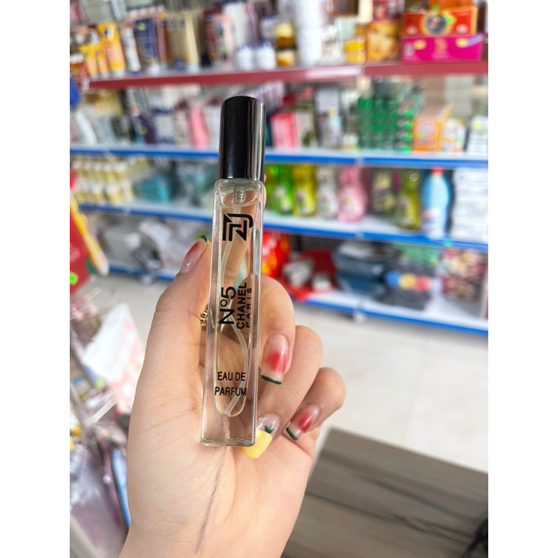 Nước hoa dạng xịt bỏ túi