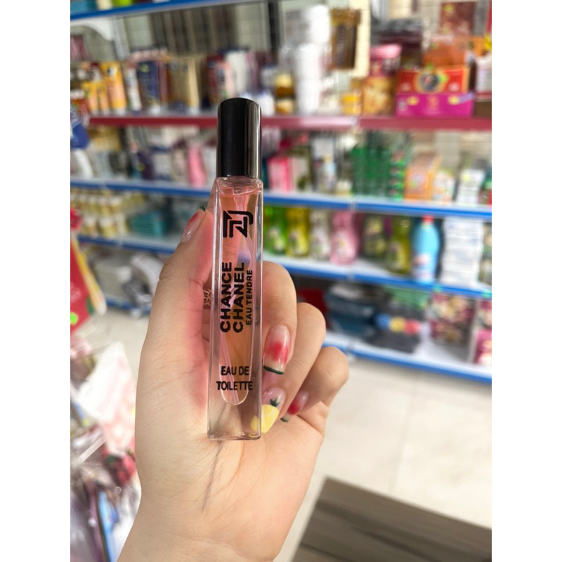 Nước hoa dạng xịt bỏ túi