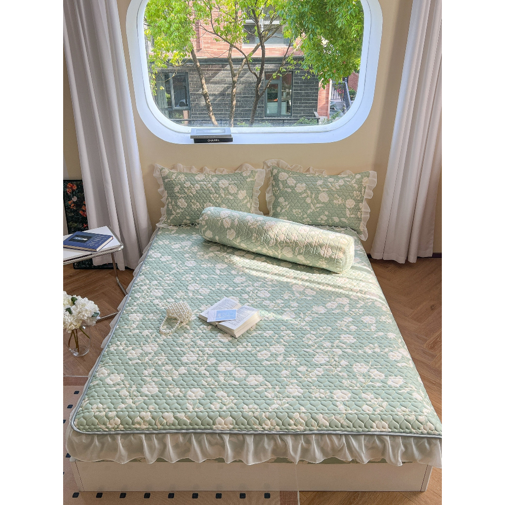 Chiếu Markcross Loại Mới - Viền Ren, Trần Tim