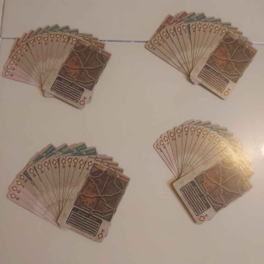 Đồ chơi Rouze card  sưu tập được của series phim Siêu nhân Kamen rider Blade