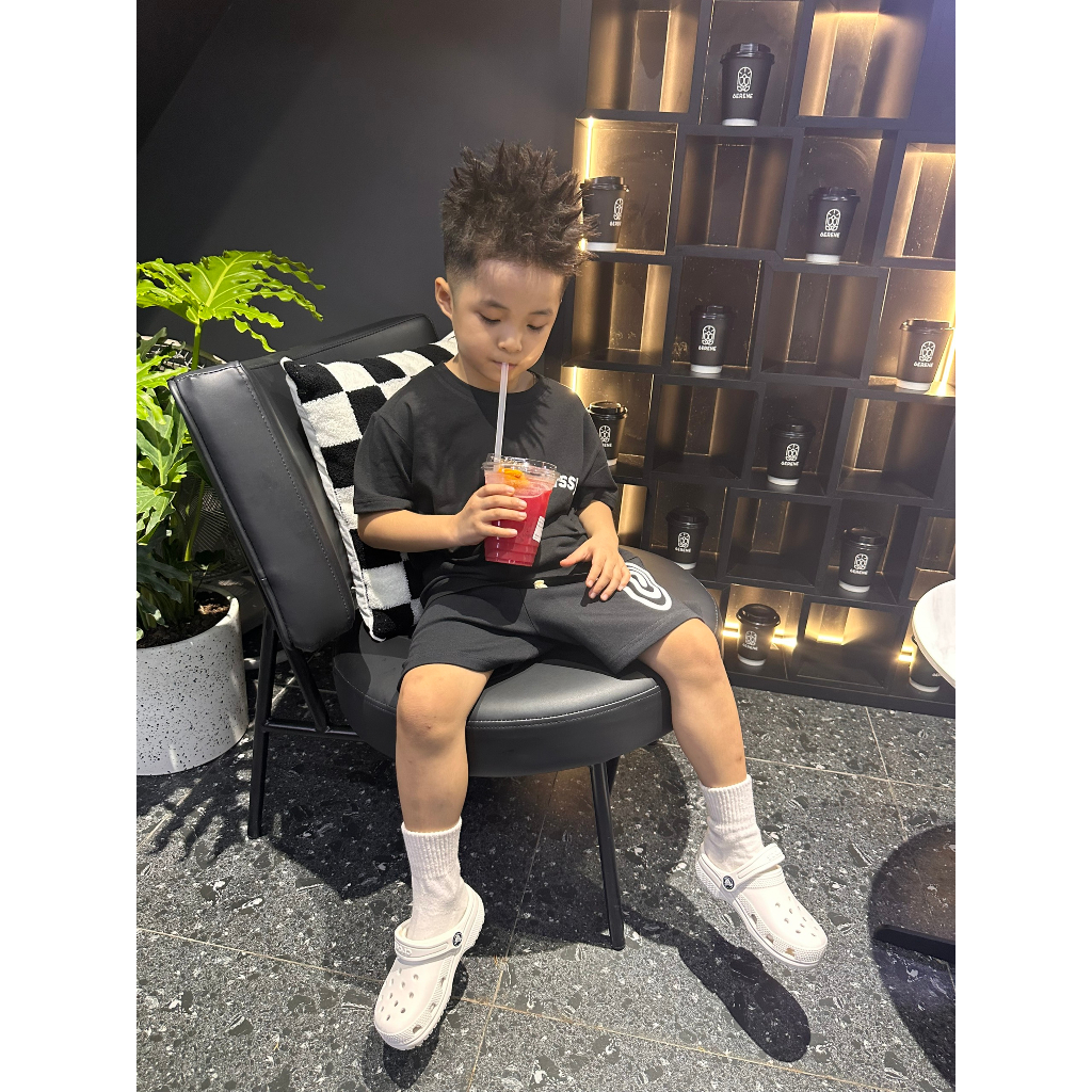 Set Quần Áo Đen Que Kem Cam cho bé chất liệu cotton cao cấp thoáng mát 2BKidFashion