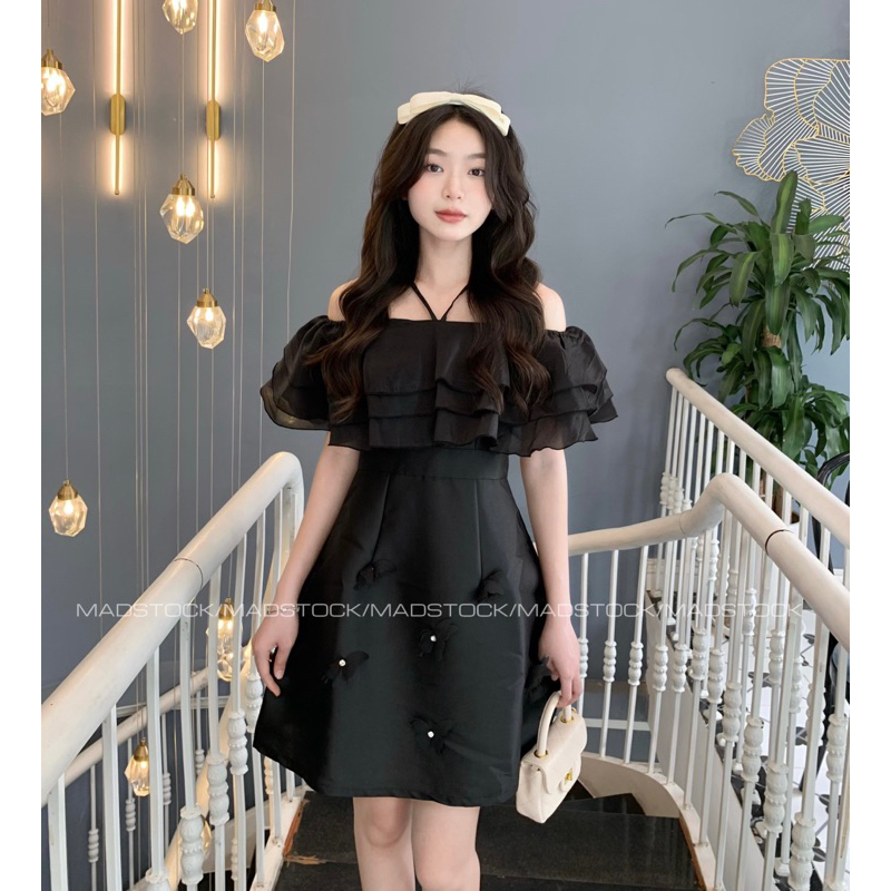 Váy trễ vai tầng bèo *Miana* đính hoa chất tafta tiểu thư