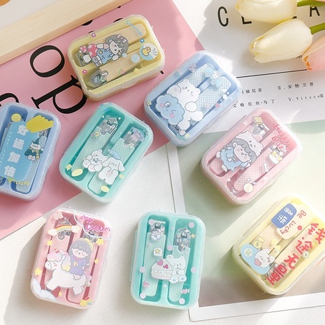 Set 2 Dụng Cụ Cắt Móng Tay Bằng Thép Không Gỉ Họa Tiết Hoạt Hình Dễ Thương