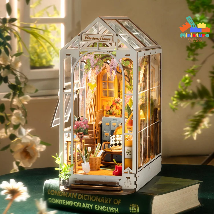 Mô hình Book nook DIY lắp ráp bằng gỗ 3D Robotime Rolife Holiday Garden House TGB06- Quà tặng trang trí
