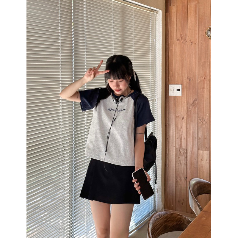 Eighteen Gals Raglan Tee ✿ 𝐁𝐲 𝐄𝐢𝐠𝐡𝐭𝐞𝐞𝐧 𝐀𝐠𝐚𝐢𝐧