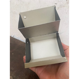 Máng đựng thức ăn cho thỏ 10cm tôn dầy 5dem