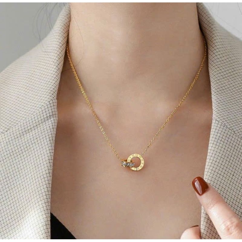 Dây chuyền titan la mã lồng khoen đá cao cấp, thiết kế sang trọng
