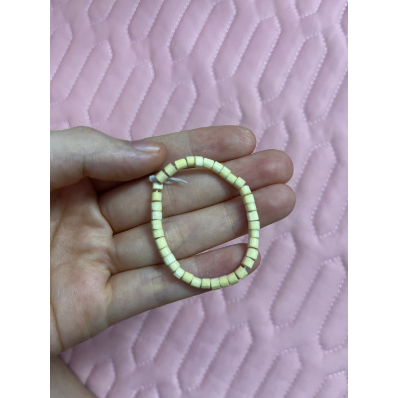 Vòng dâu tằm tự nhiên truyền thống cho bé sơ sinh