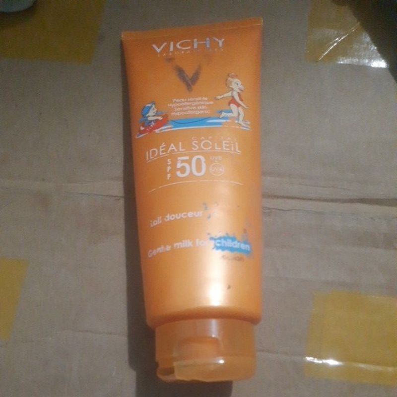 CHỐNG NẮNG TOÀN THÂN MẶT BODY VICHY 300ML CÒN TẦM 200MẤY CHẤT CÒN HD K BIẾT ĐỌC TIẾP