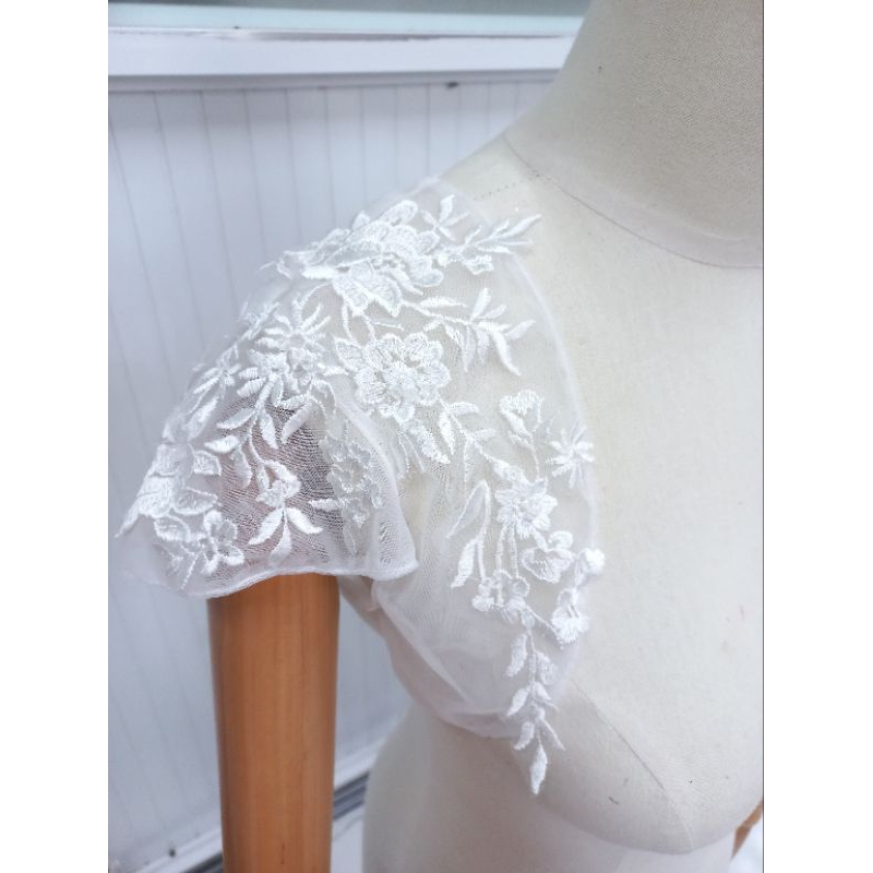 Áo choàng lửng cô dâu