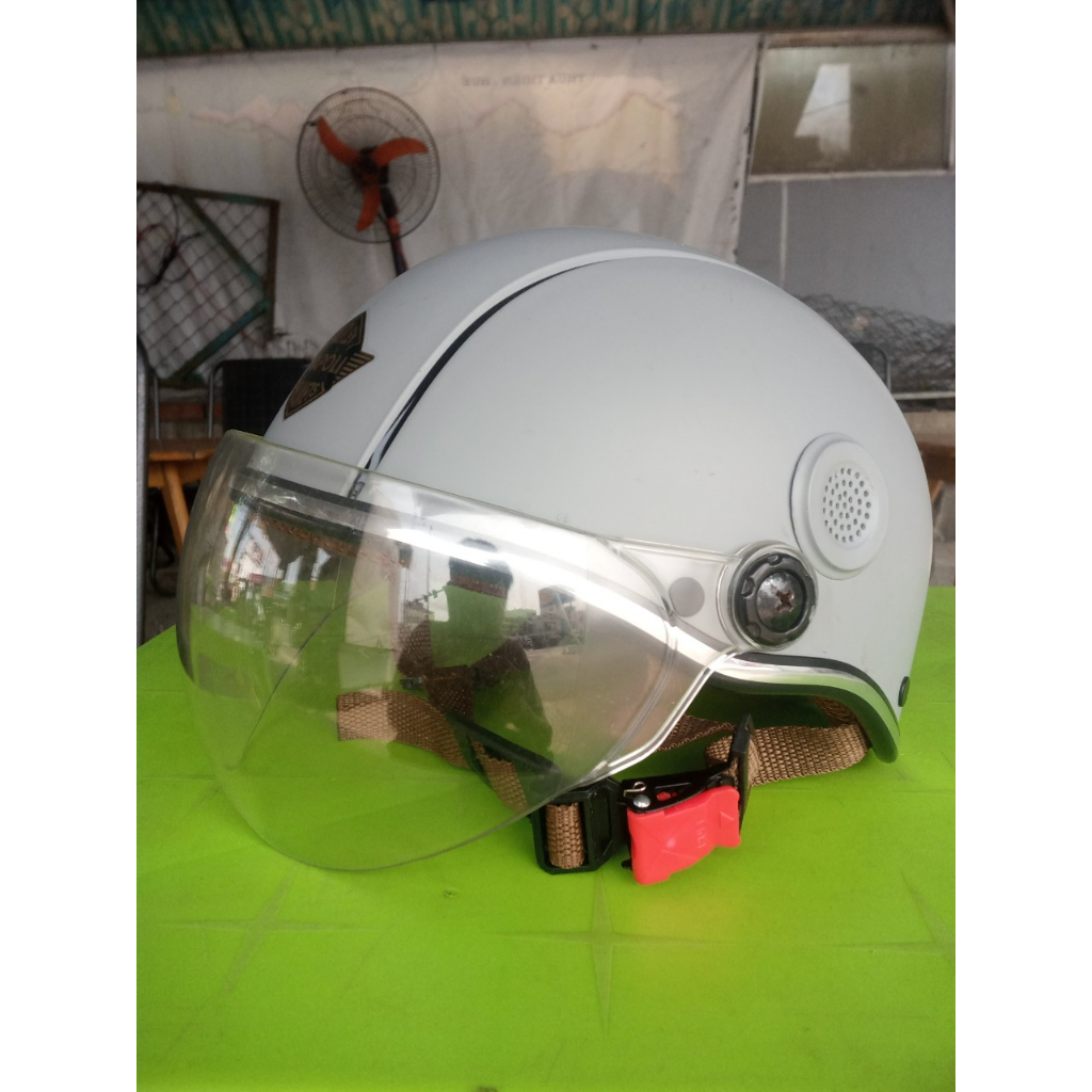 Kính gắn mũ bảo hiểm nón Sơn , nón nữa đầu