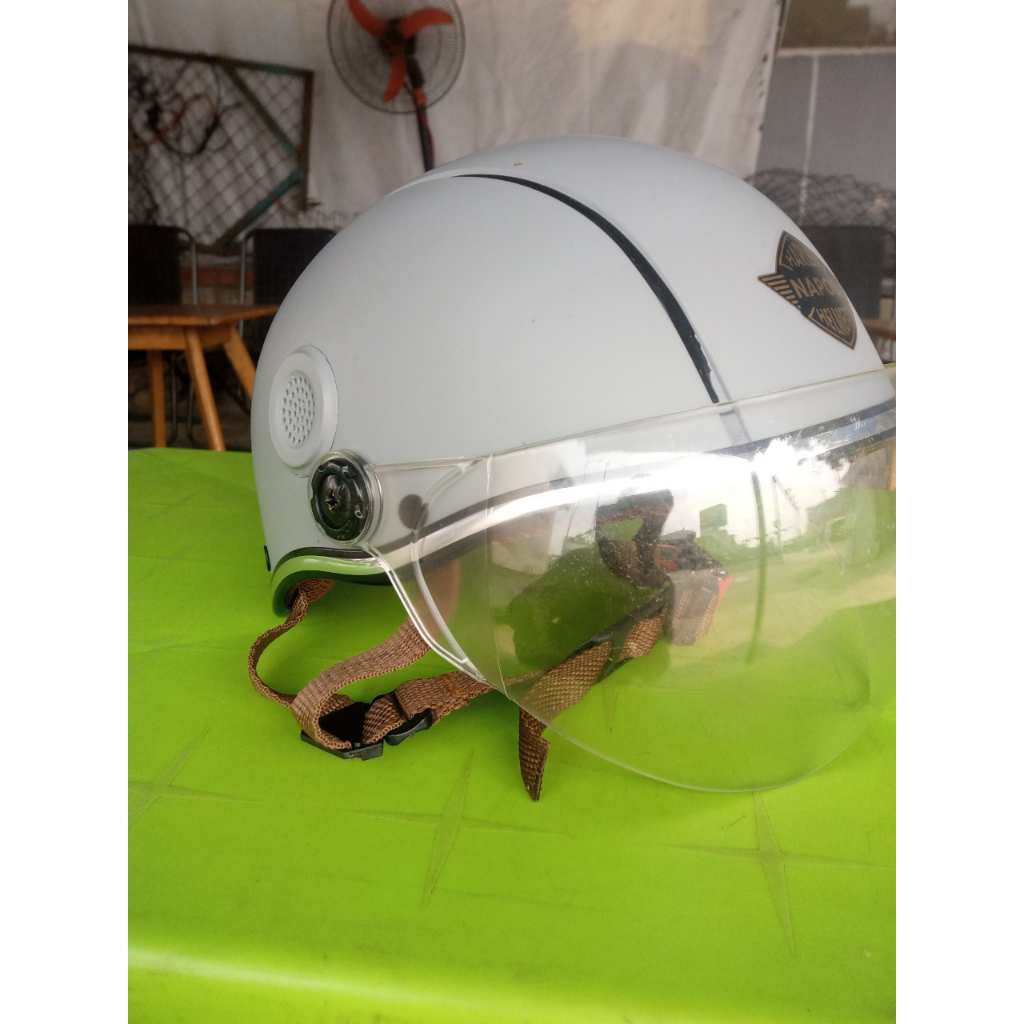 Kính gắn mũ bảo hiểm nón Sơn , nón nữa đầu