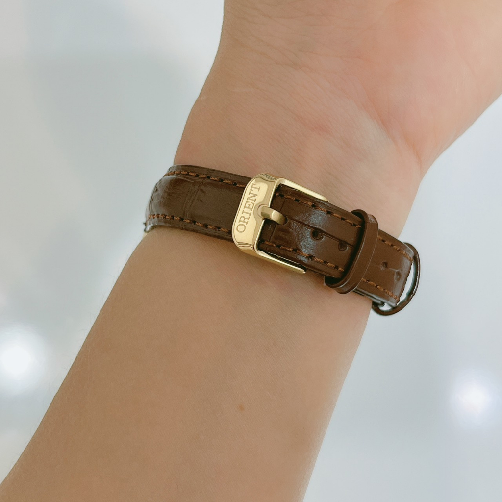 Đồng Hồ Nữ ORIENT  Dây Da, Size mặt 26mm, Kính sapphire chống trày ,máy pin,3kim, máy nhật, chống nước , Bảo Hành 12 t