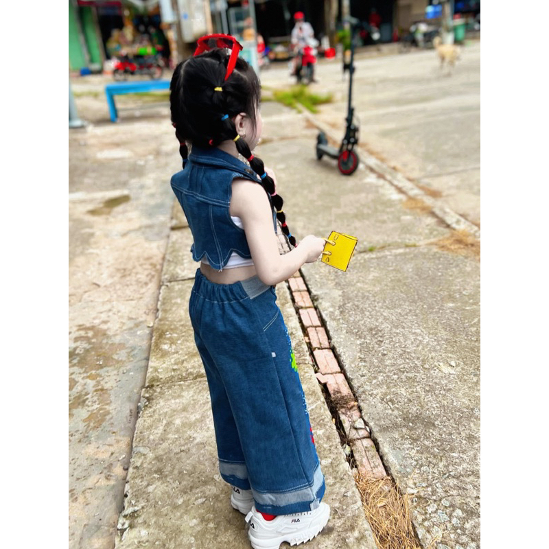 Sét quần jeans+ áo ghi lê+áo 2 dây bé gái