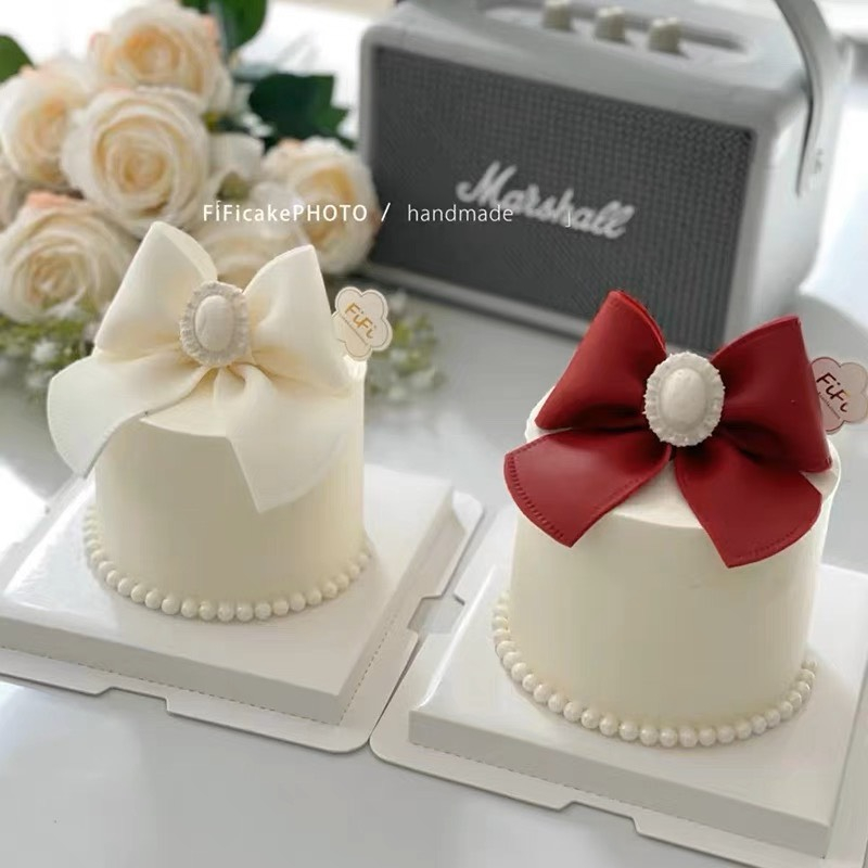 Trang trí chuỗi ngoc trai trắng