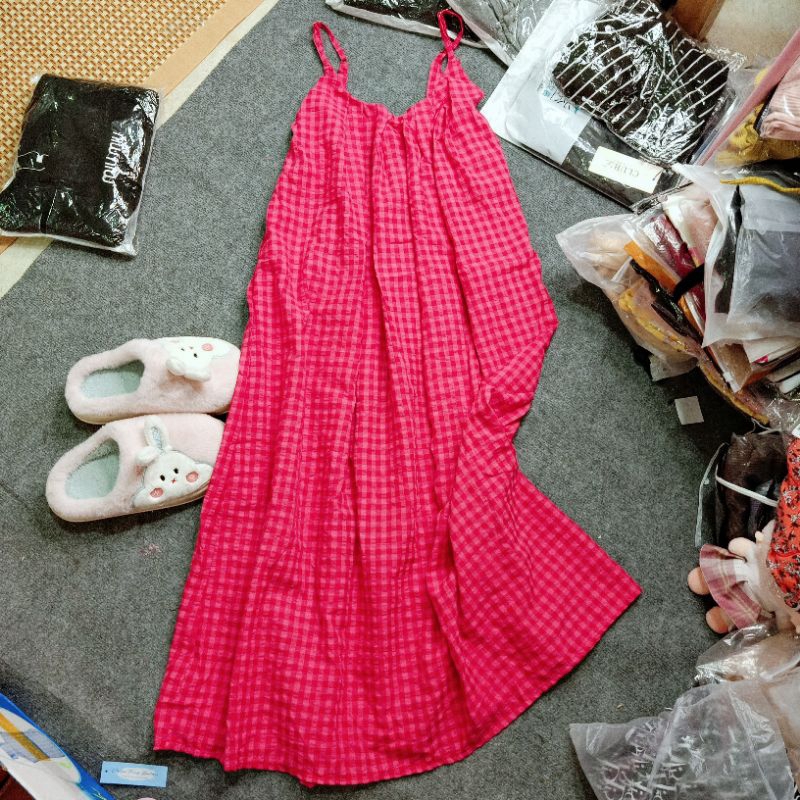 Đầm 2 dây caro hở lưng dáng dài loại chuẩn đẹp ( kèm hình tự chụp )